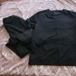 XL Scrub top and L scrubs bottom